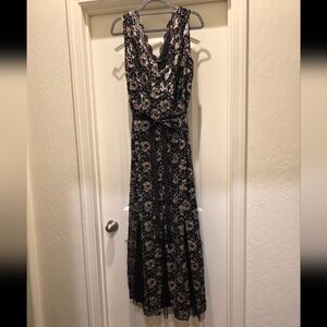 Elegant Black and Cream Lace Dress